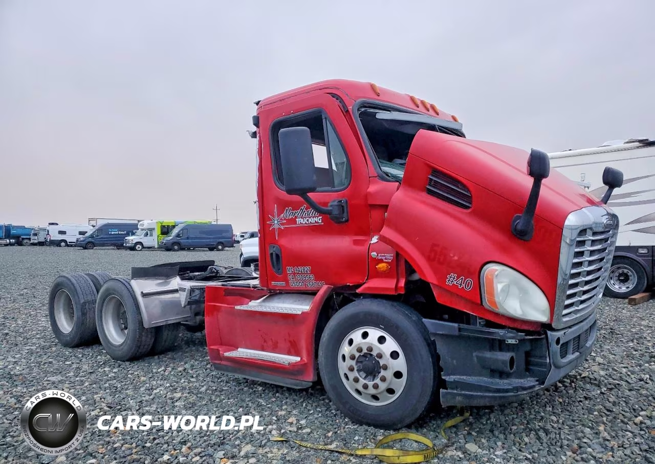 2018 Freightliner Cascadia 113 Semi Truck