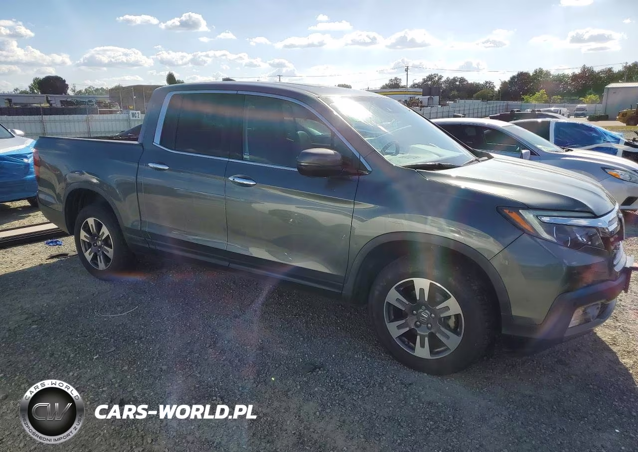 2017 Honda Ridgeline Rtl VIN:5FPYK3F72HB039714 - 4