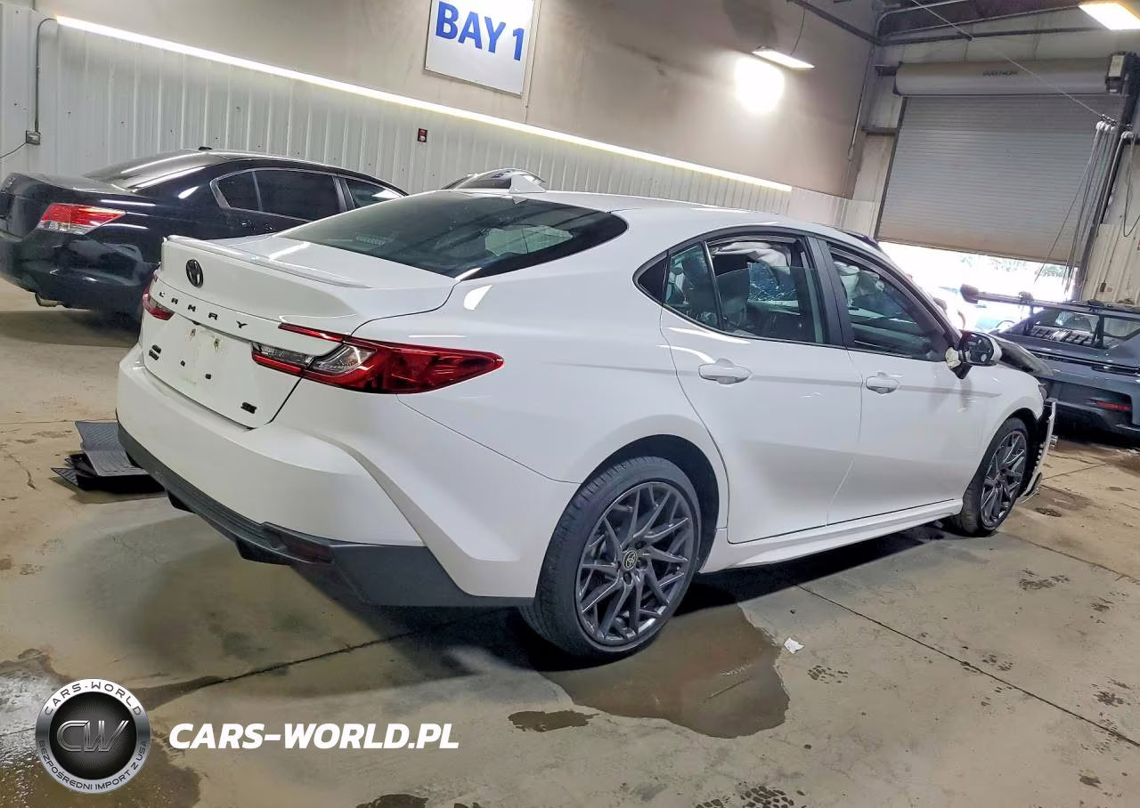 2025 Toyota Camry Se VIN:4T1DBADK5SU016568 - 3