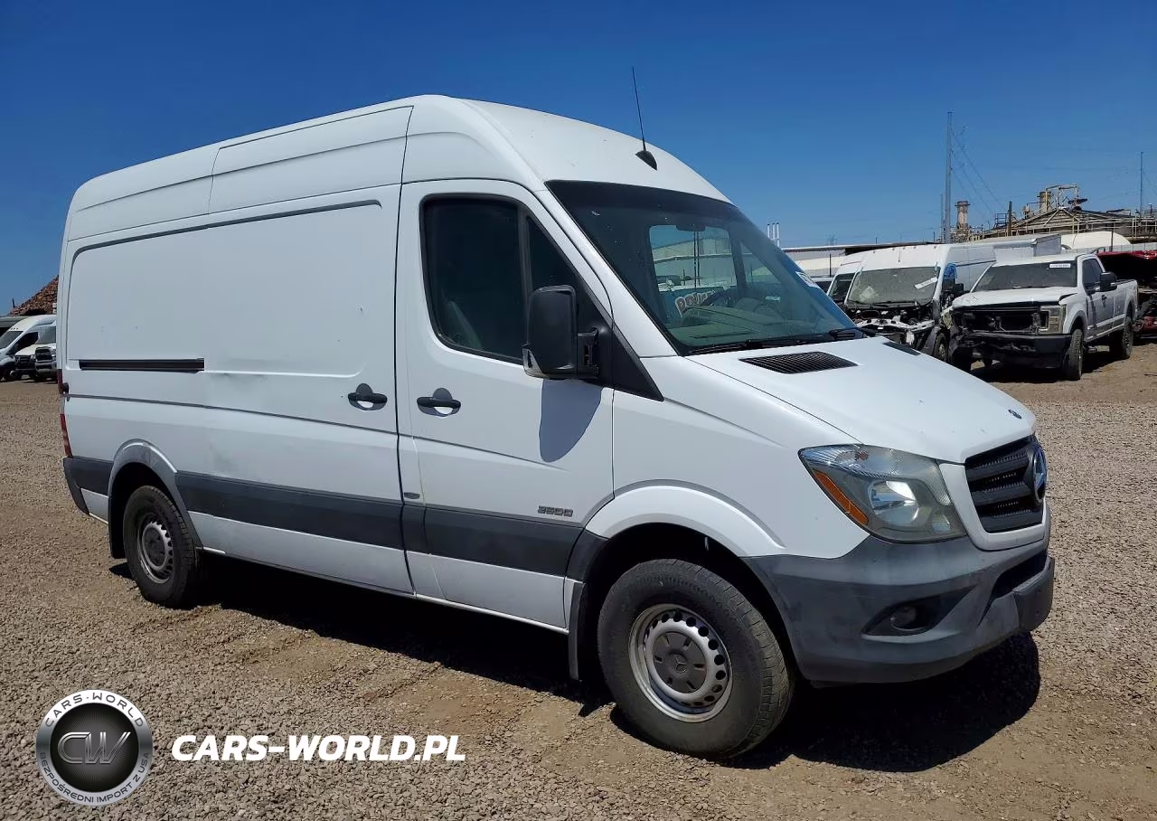 2015 Mercedes Benz Sprinter 2500 VIN:WD3PE7CC3FP165226 - 4