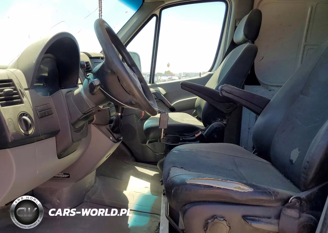 2015 Mercedes Benz Sprinter 2500 VIN:WD3PE7CC3FP165226 - 7