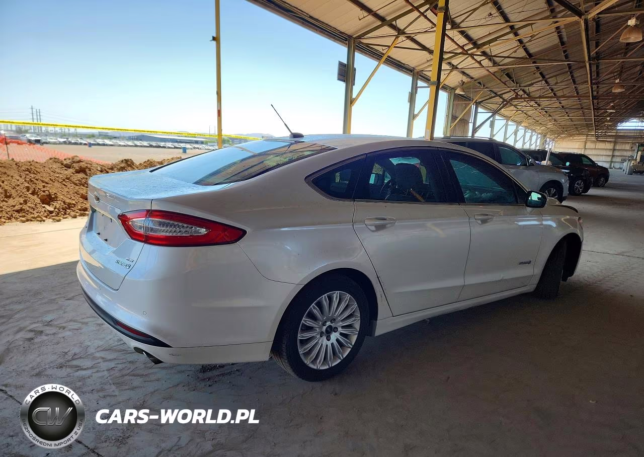2015 Ford Fusion Se Hybrid VIN:3FA6P0LUXFR128555 - 3