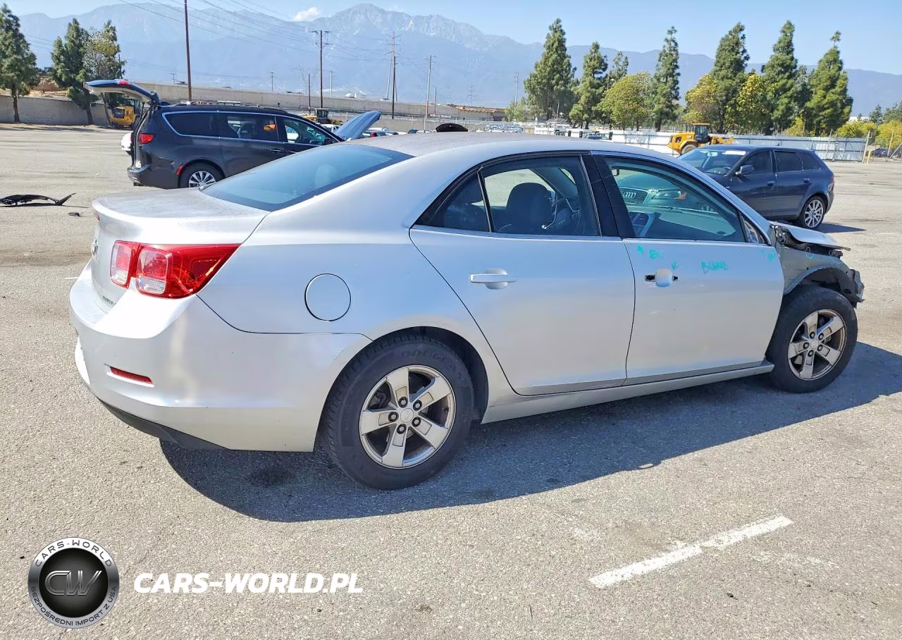 2013 Chevrolet Malibu 1Lt VIN:1G11C5SA9DF324798 - 3