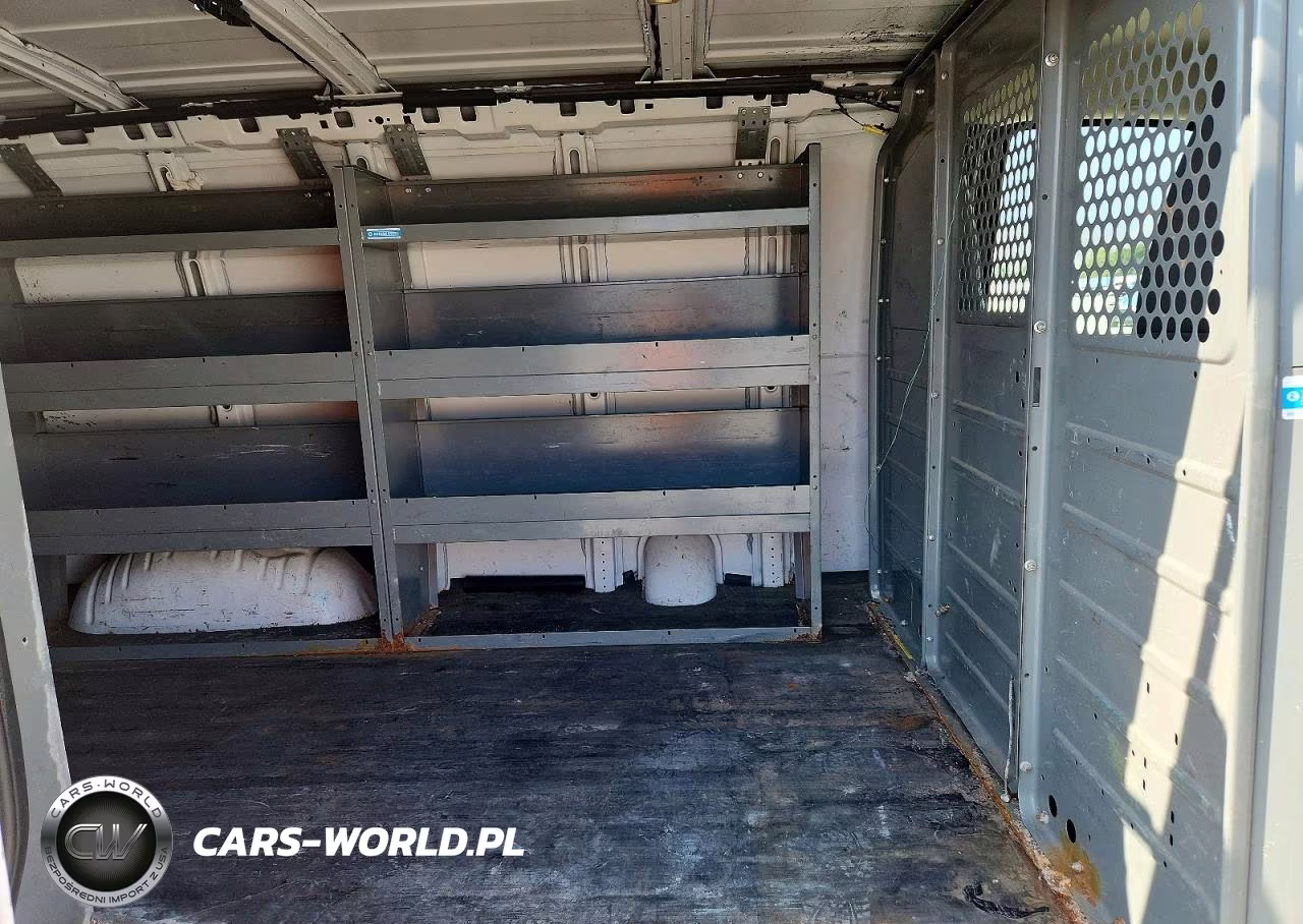 2017 Chev Express G2500 VIN:1GCWGAFF8H1346312 - 11