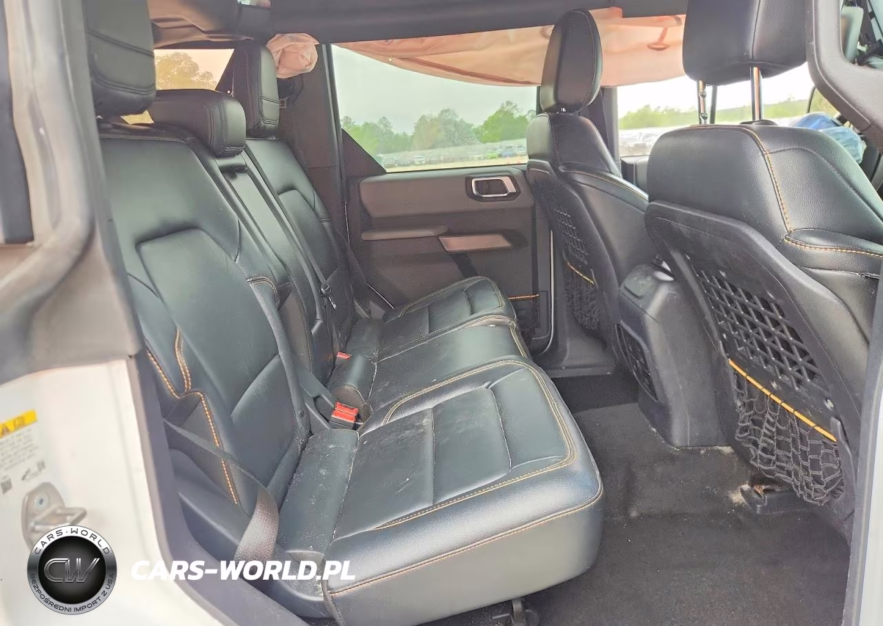 2022 Ford Bronco Base VIN:1FMEE5DH6NLB56470 - 11