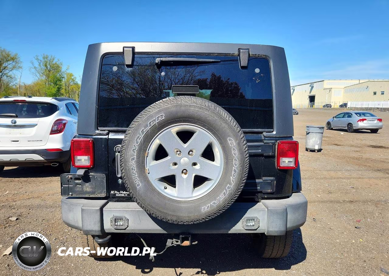 2012 Jeep Wrangler Unlimited Sport VIN:1C4HJWDGXCL203703 - 6