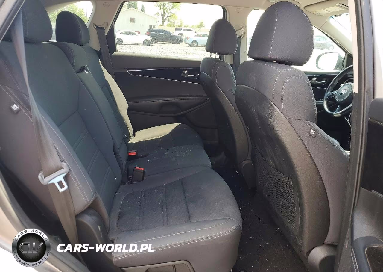 2018 Kia Sorento Lx VIN:5XYPGDA37JG347279 - 11