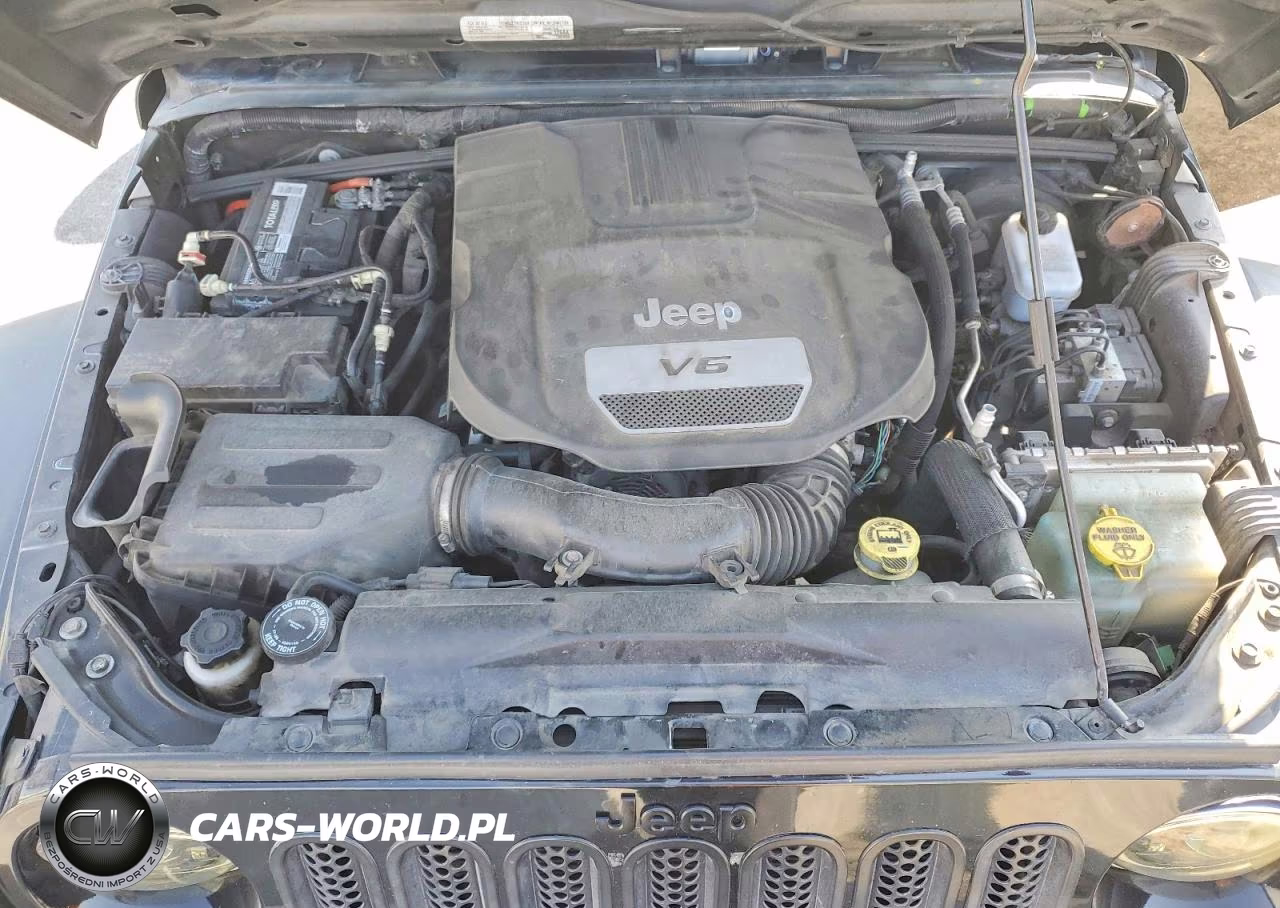 2015 Jeep Wrangler Unlimited Sport VIN:1C4BJWDG1FL770361 - 12