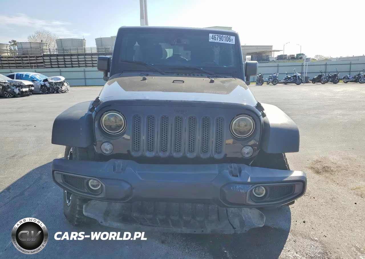 2015 Jeep Wrangler Unlimited Sport VIN:1C4BJWDG1FL770361 - 5
