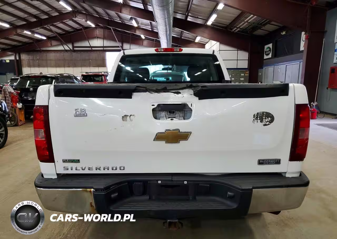 2011 Chev Silverado VIN:1GCRKPE38BZ306455 - 6