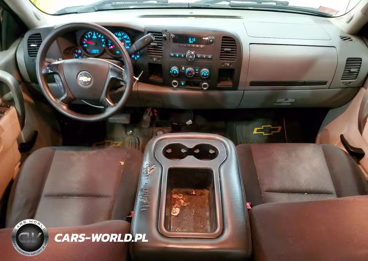 2011 Chev Silverado VIN:1GCRKPE38BZ306455 - 8