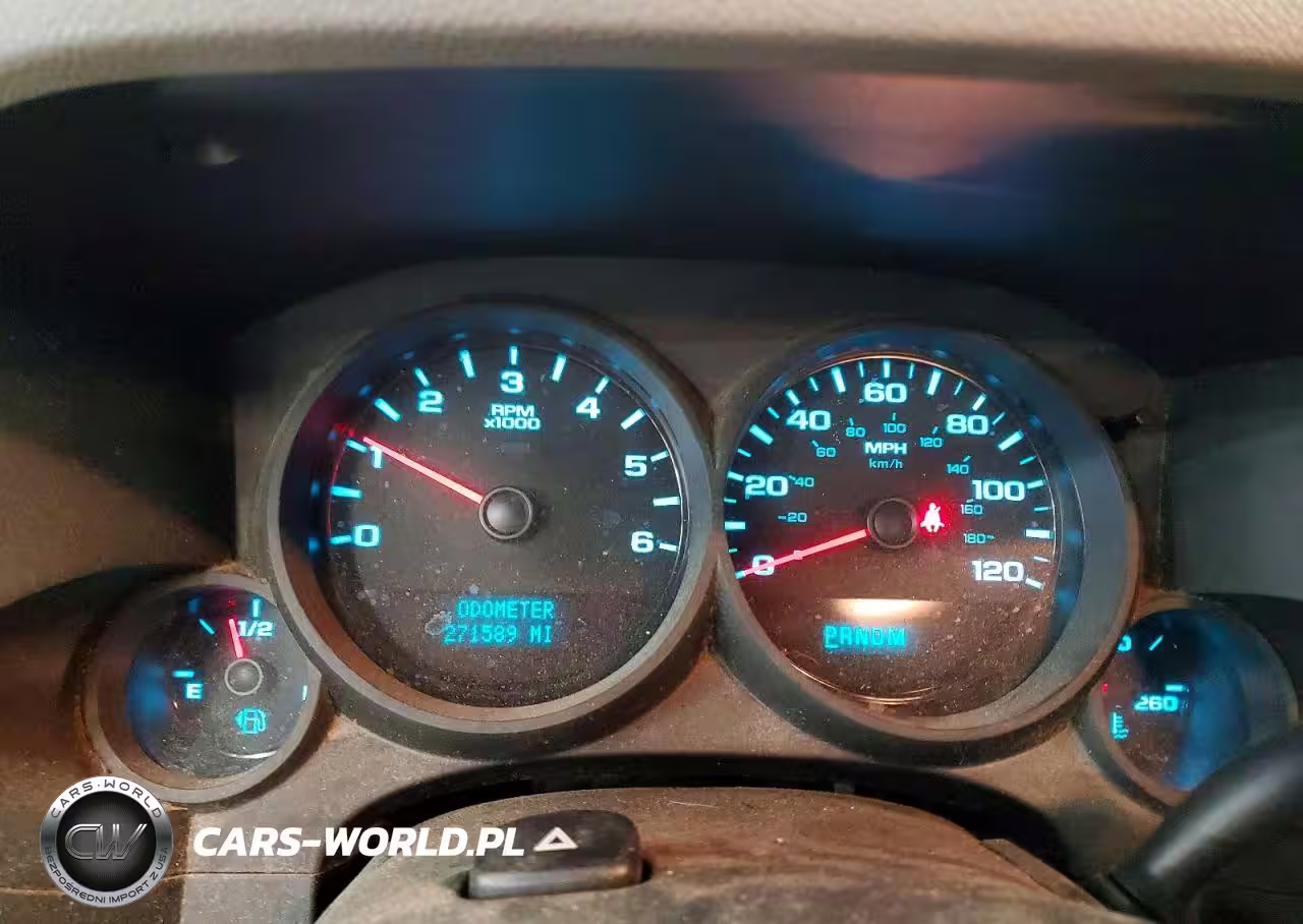 2011 Chev Silverado VIN:1GCRKPE38BZ306455 - 9