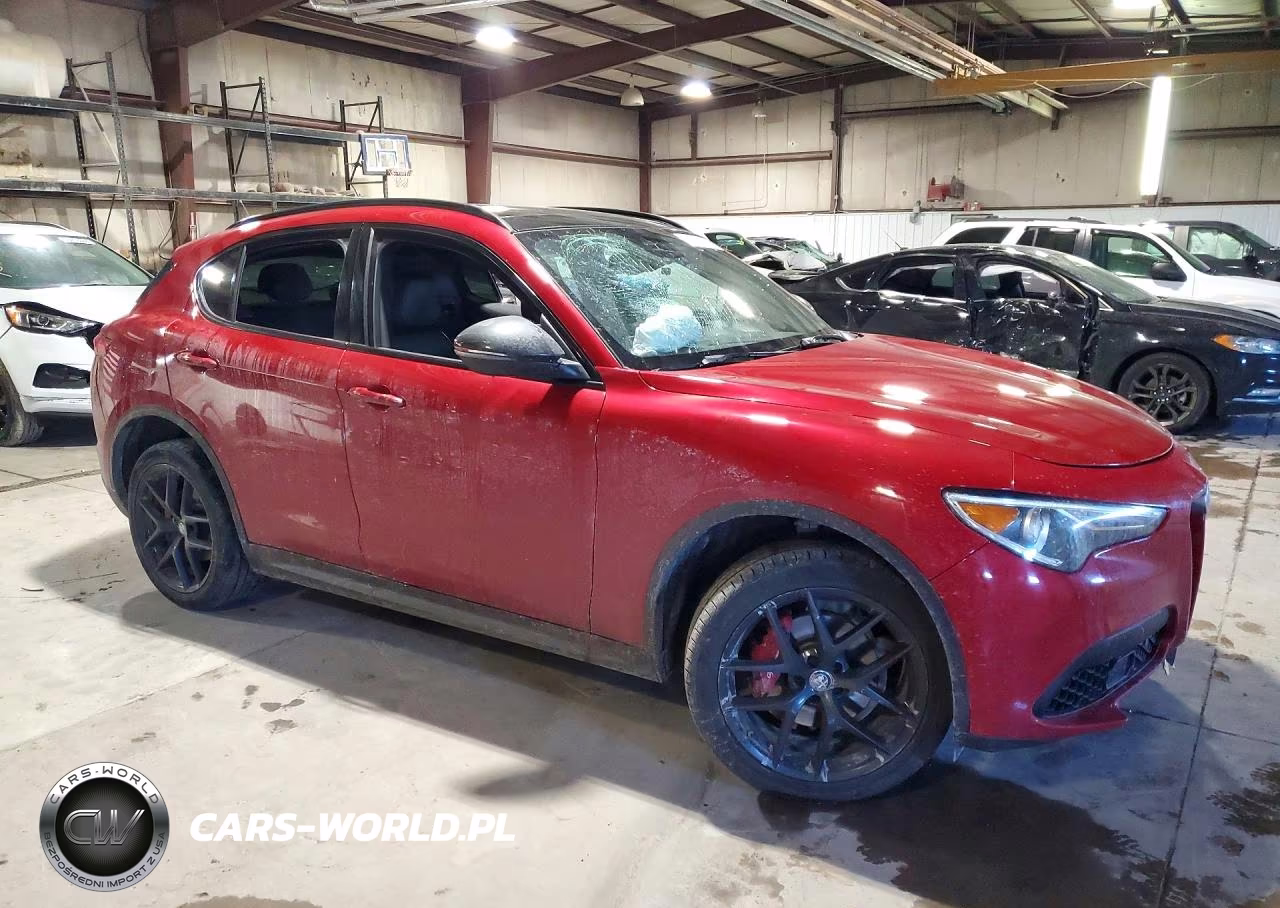 2019 Alfa Romeo Stelvio Ti VIN:ZASPAKBN1K7C33452 - 4