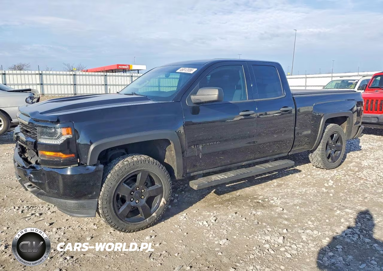 2017 Chevrolet Silverado K1500 Custom – zdjęcie 1 z 12