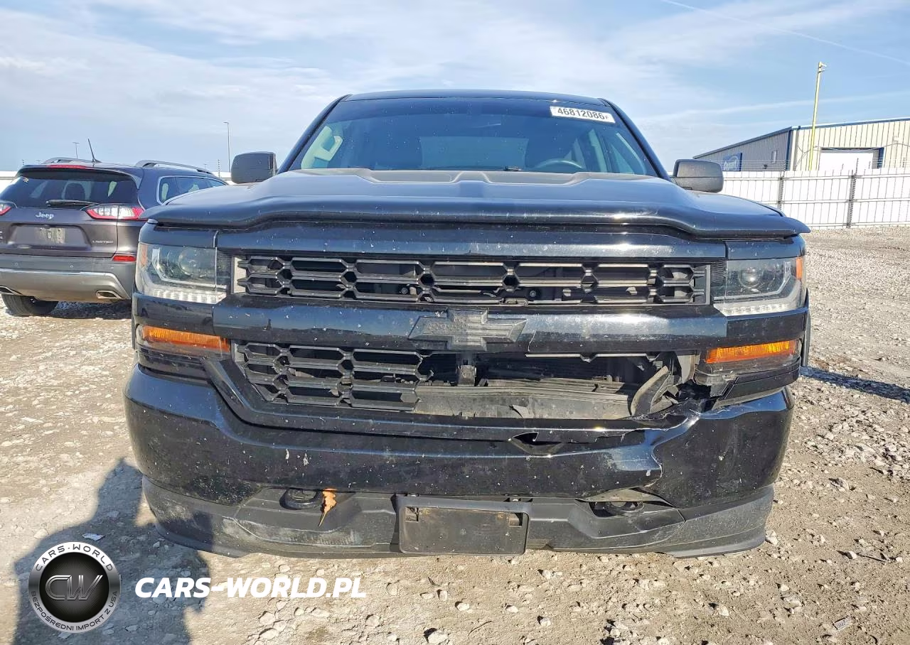 2017 Chevrolet Silverado K1500 Custom VIN:1GCVKPEC7HZ394132 - 5