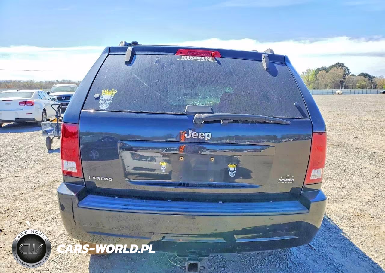 2010 Jeep Grand Cherokee Laredo VIN:1J4PS4GK2AC111859 - 6