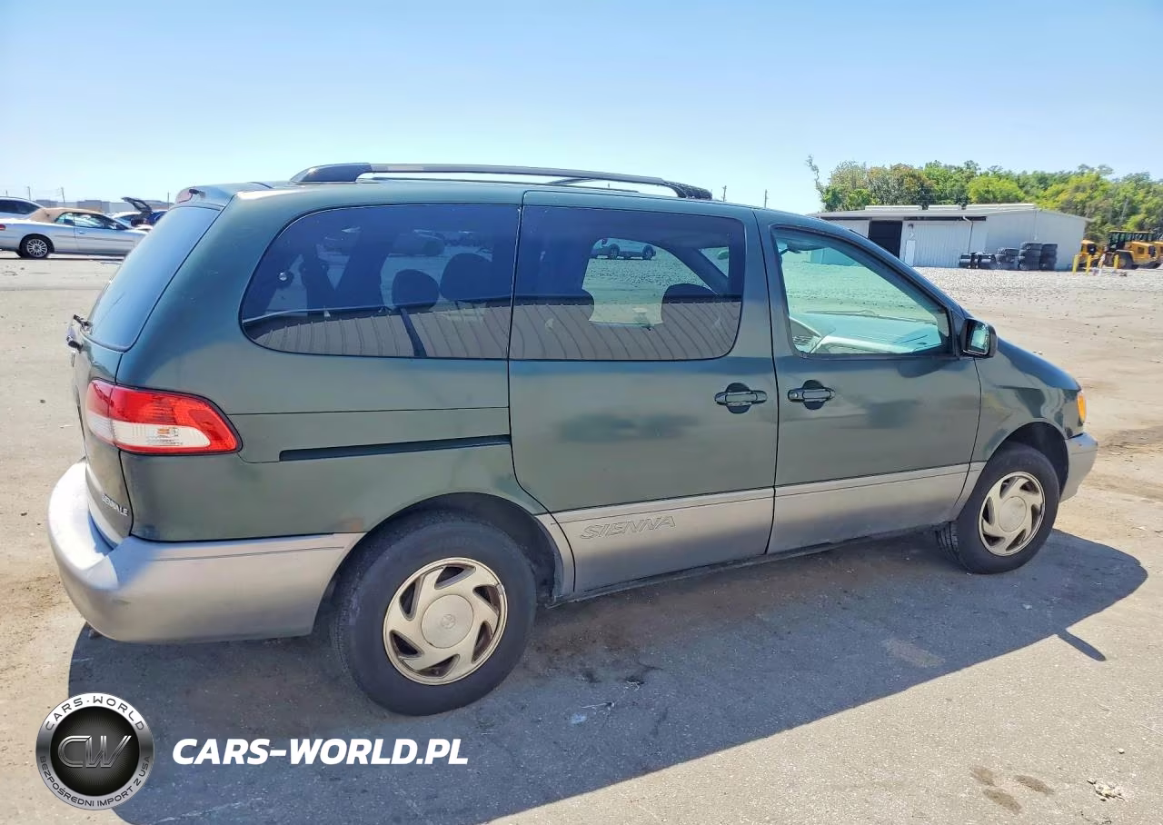 2001 Toyota Sienna Le VIN:4T3ZF13CX1U386778 - 3