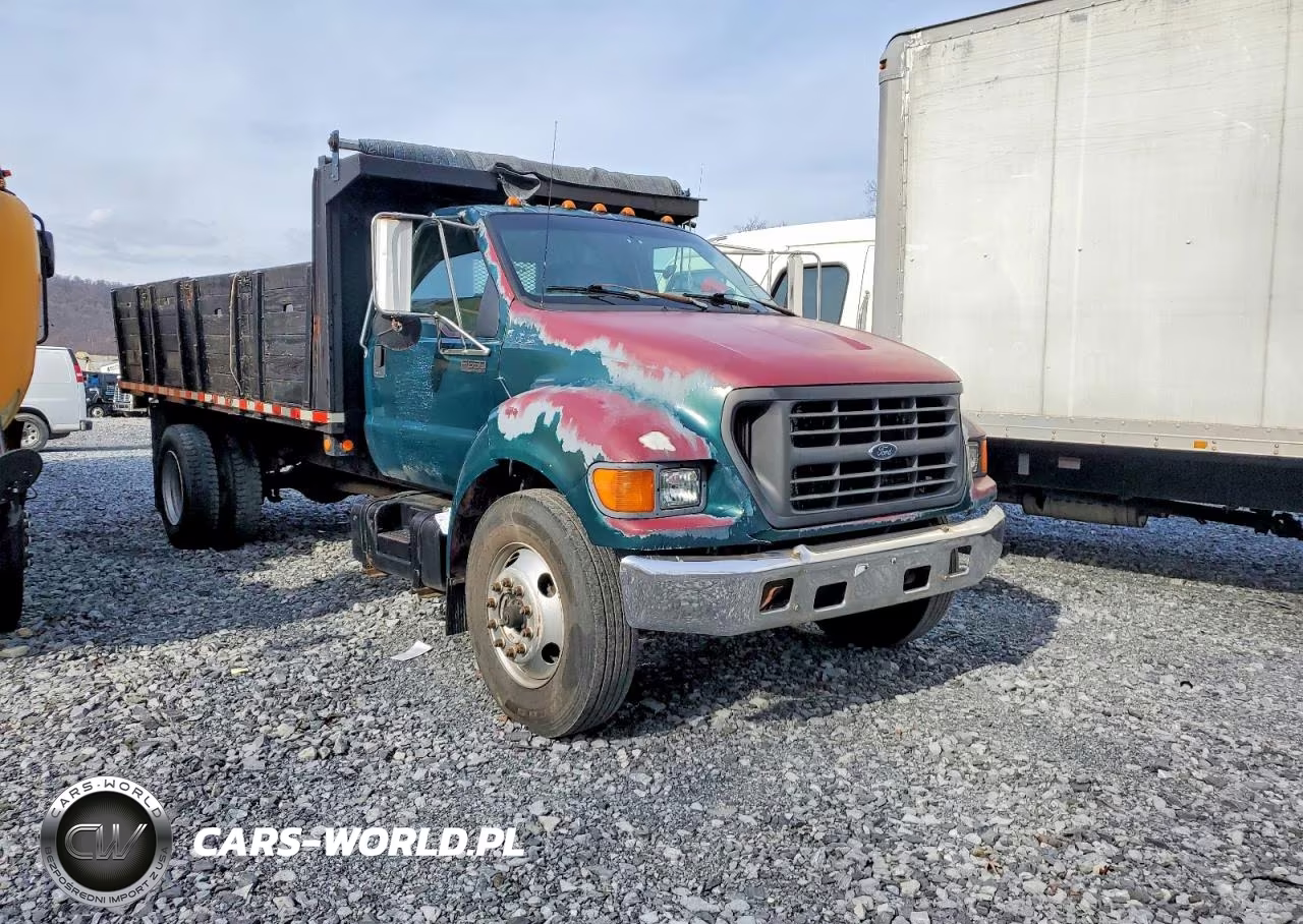 2000 Ford F650 Super Duty Flatbed Truck