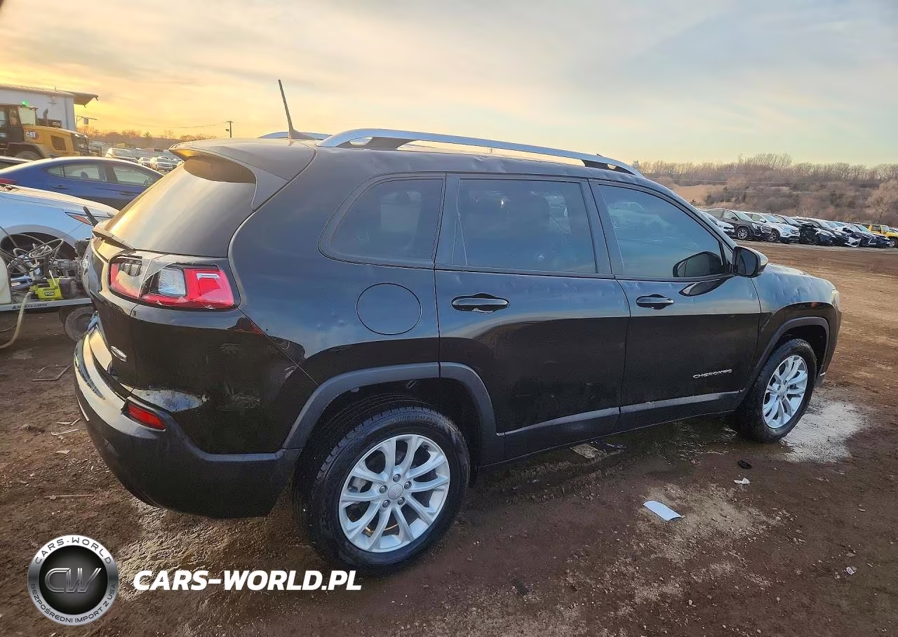 2021 Jeep Cherokee Latitude VIN:1C4PJLCB2MD156212 - 3