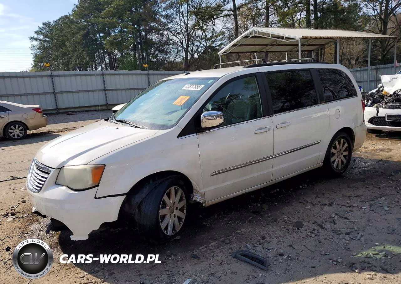 2011 Chrysler Town & Country Touring L