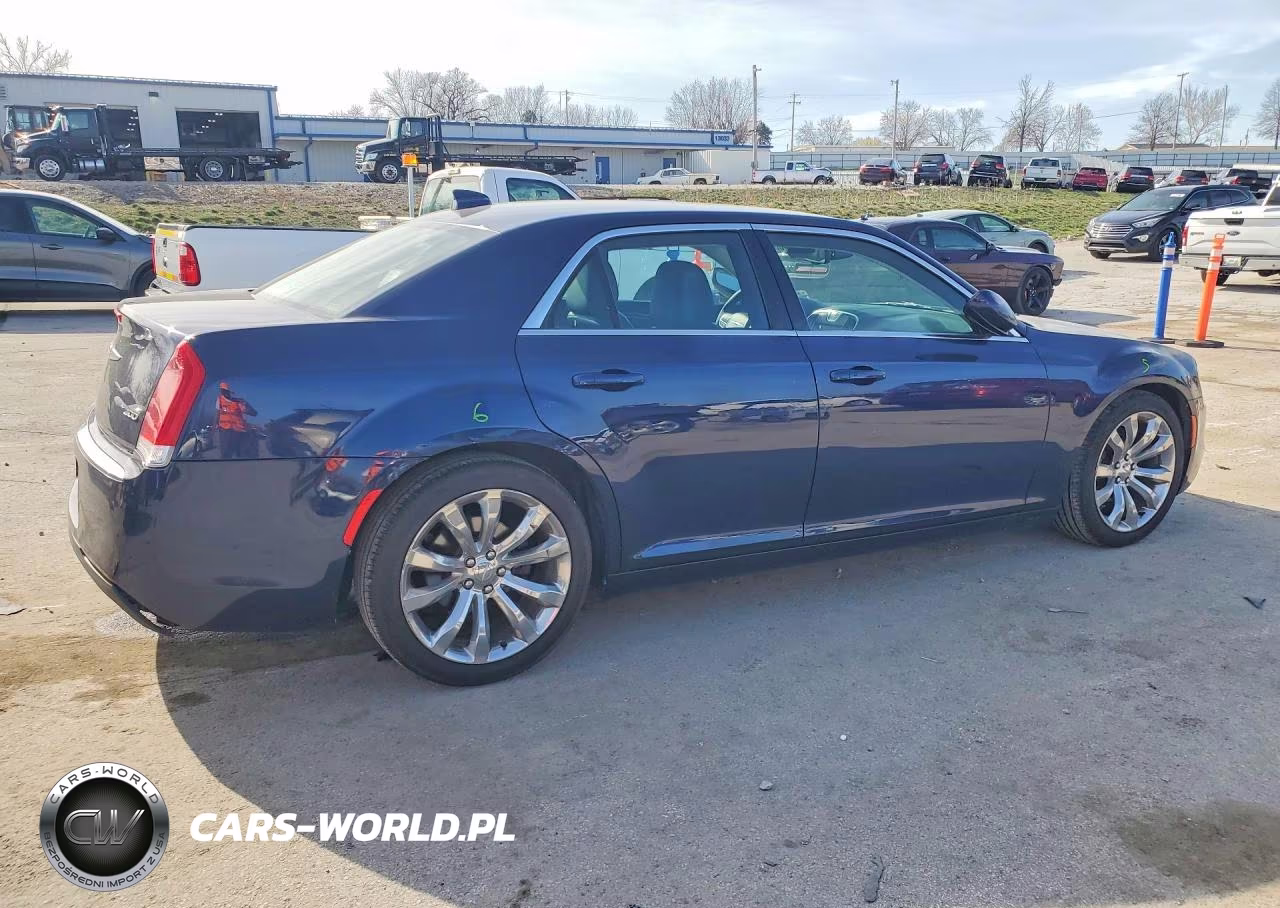 2017 Chrysler 300 Limited VIN:2C3CCAAGXHH603670 - 3