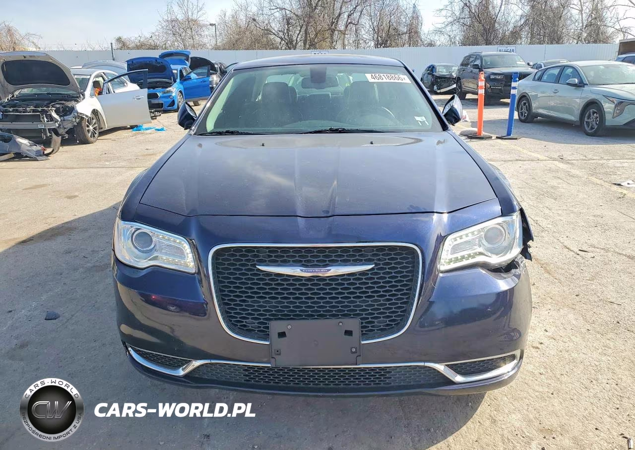 2017 Chrysler 300 Limited VIN:2C3CCAAGXHH603670 - 5