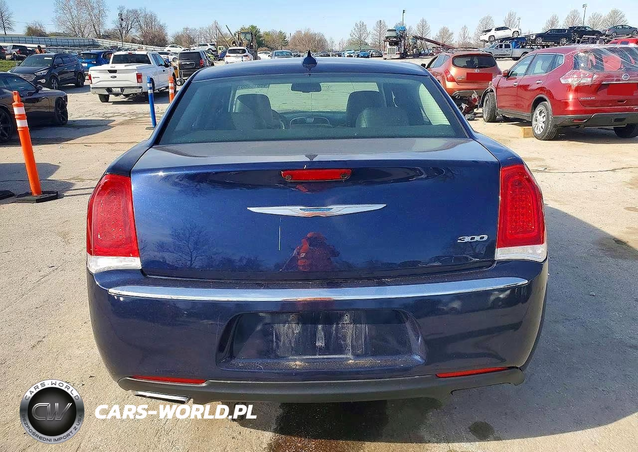 2017 Chrysler 300 Limited VIN:2C3CCAAGXHH603670 - 6