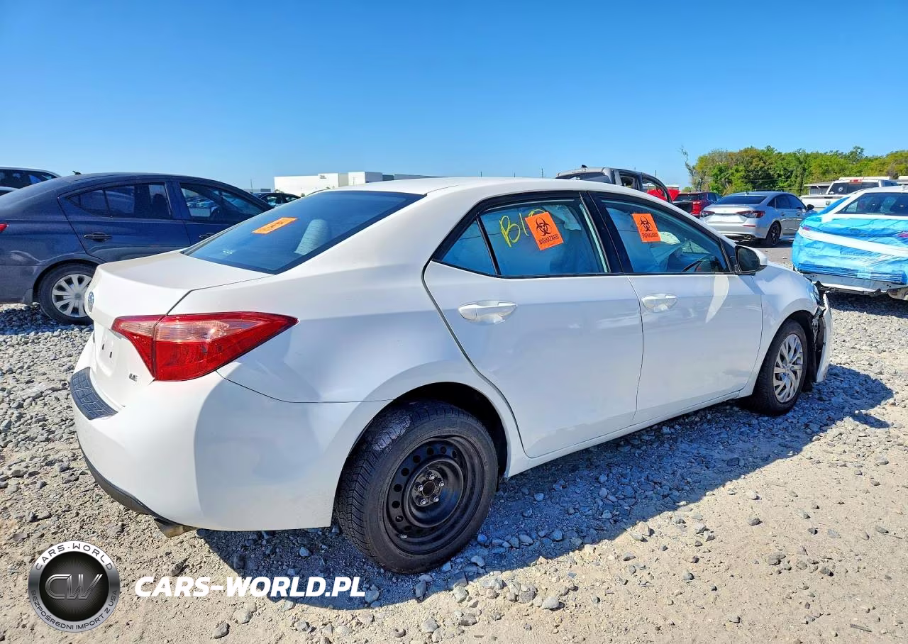 2019 Toyota Corolla Le VIN:2T1BURHE5KC221913 - 3