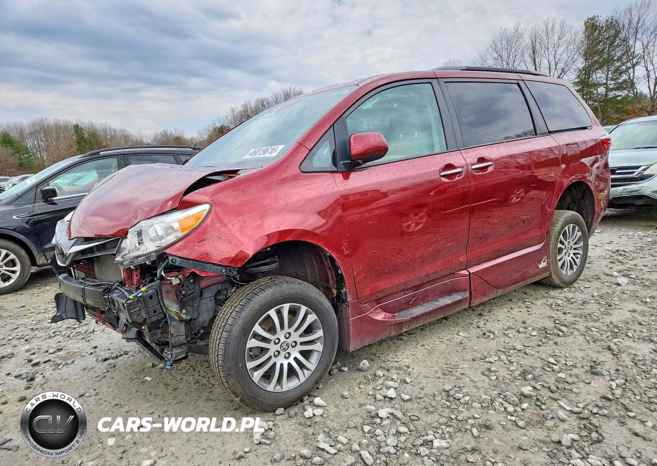 2020 Toyota Sienna Xle 8-Passenger