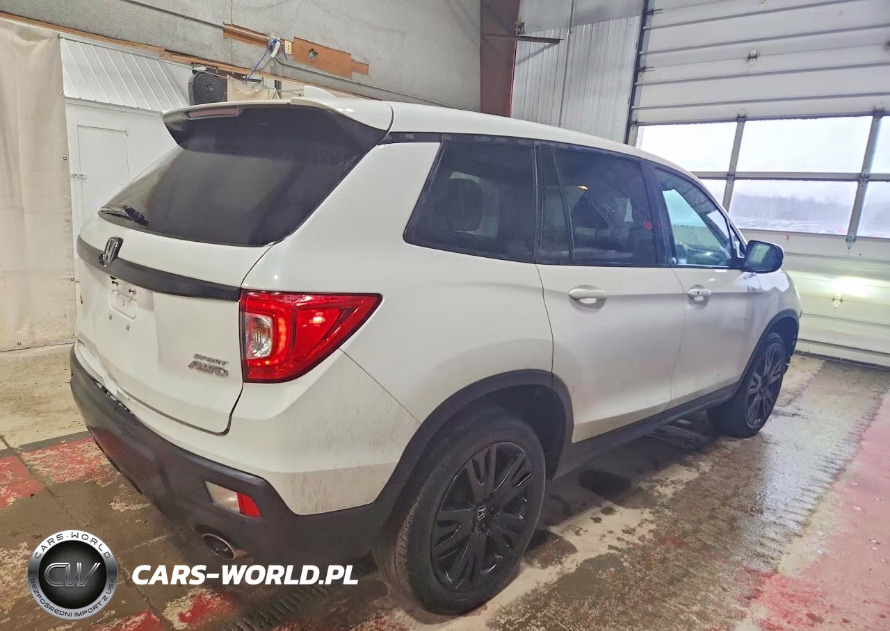 2021 Honda Passport Sport VIN:5FNYF8H21MB021307 - 3