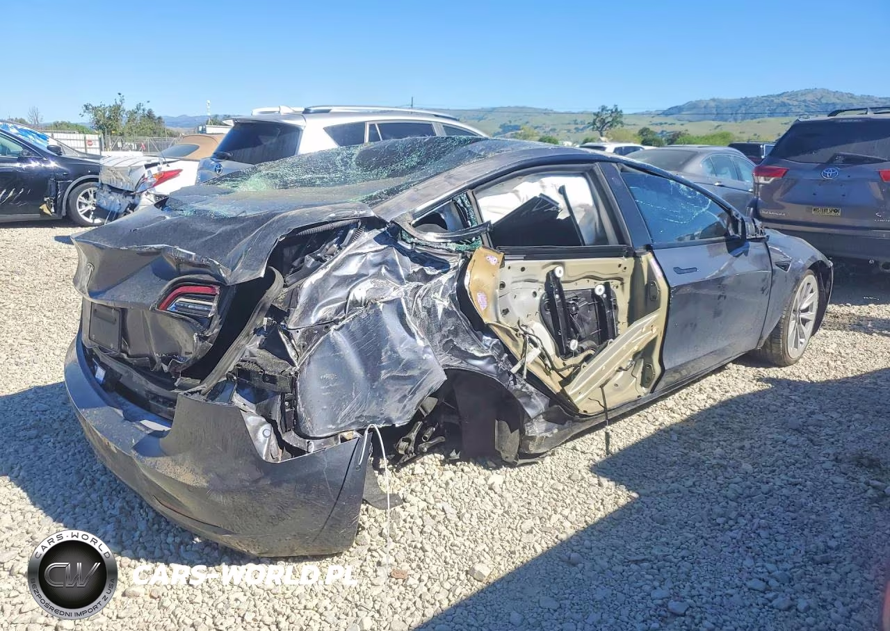 2022 Tesla Model 3 VIN:5YJ3E1EB5NF204834 - 3