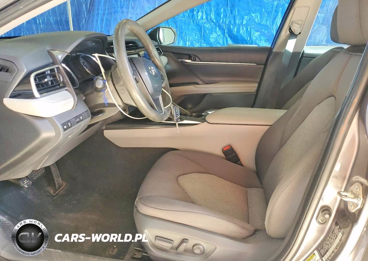 2018 Toyota Camry Le VIN:4T1B11HK5JU668450 - 7