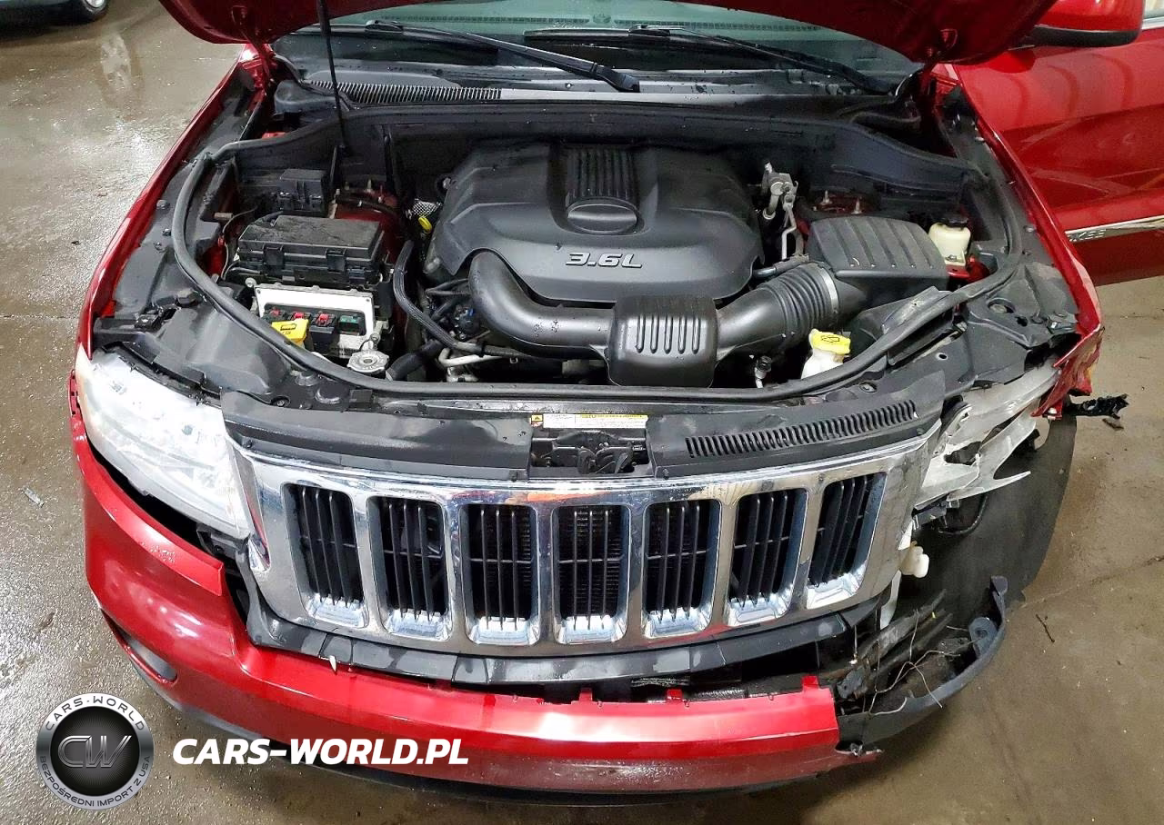 2011 Jeep Grand Cherokee Laredo VIN:1J4RR4GG5BC582230 - 12