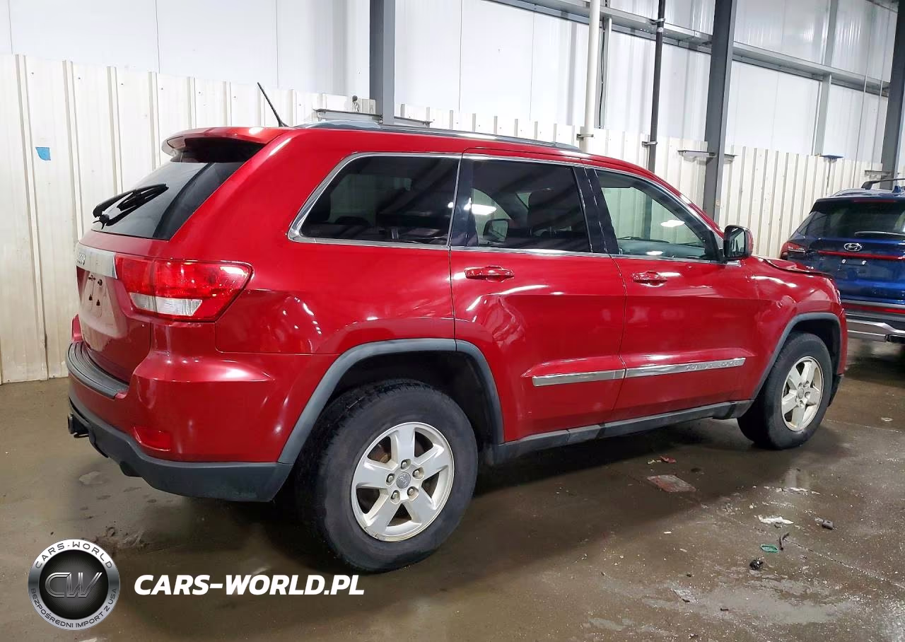2011 Jeep Grand Cherokee Laredo VIN:1J4RR4GG5BC582230 - 3