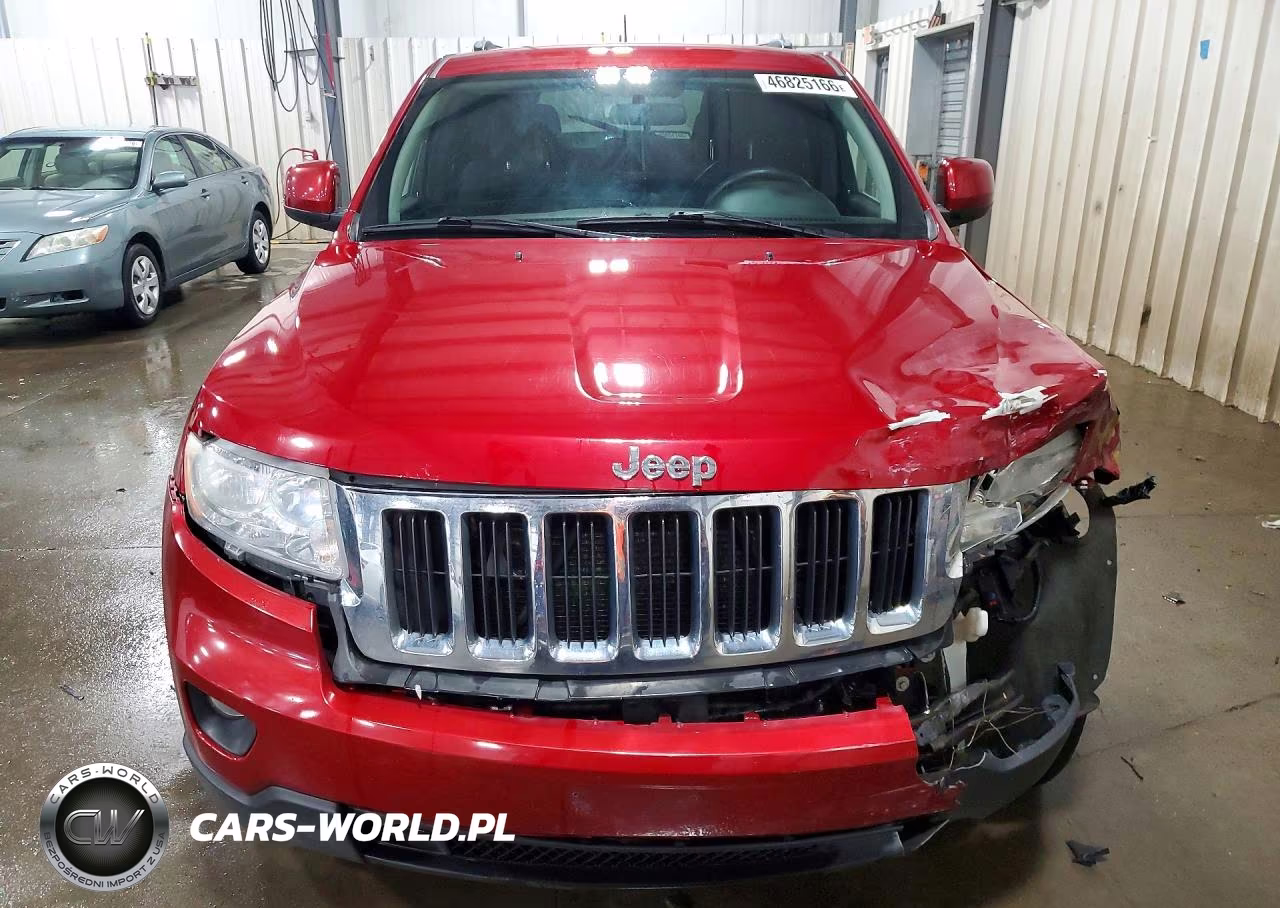 2011 Jeep Grand Cherokee Laredo VIN:1J4RR4GG5BC582230 - 5