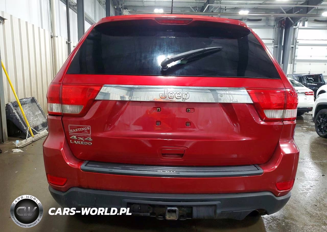 2011 Jeep Grand Cherokee Laredo VIN:1J4RR4GG5BC582230 - 6
