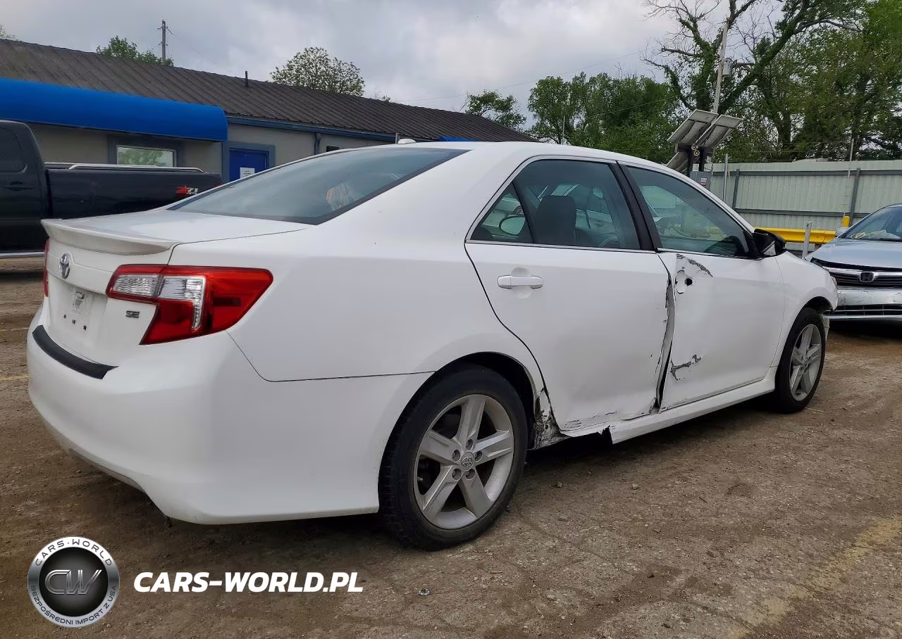 2014 Toyota Camry Se VIN:4T1BF1FK4EU805193 - 3