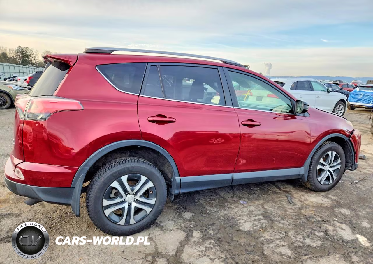 2018 Toyota Rav4 Le VIN:JTMBFREV1JD223951 - 3