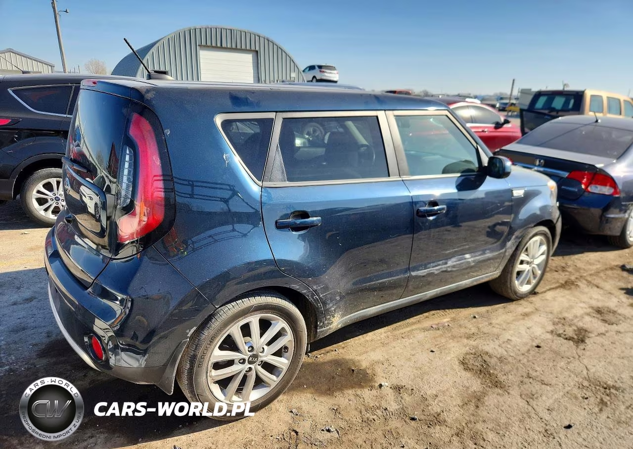 2018 Kia Soul + VIN:KNDJP3A55J7569107 - 3