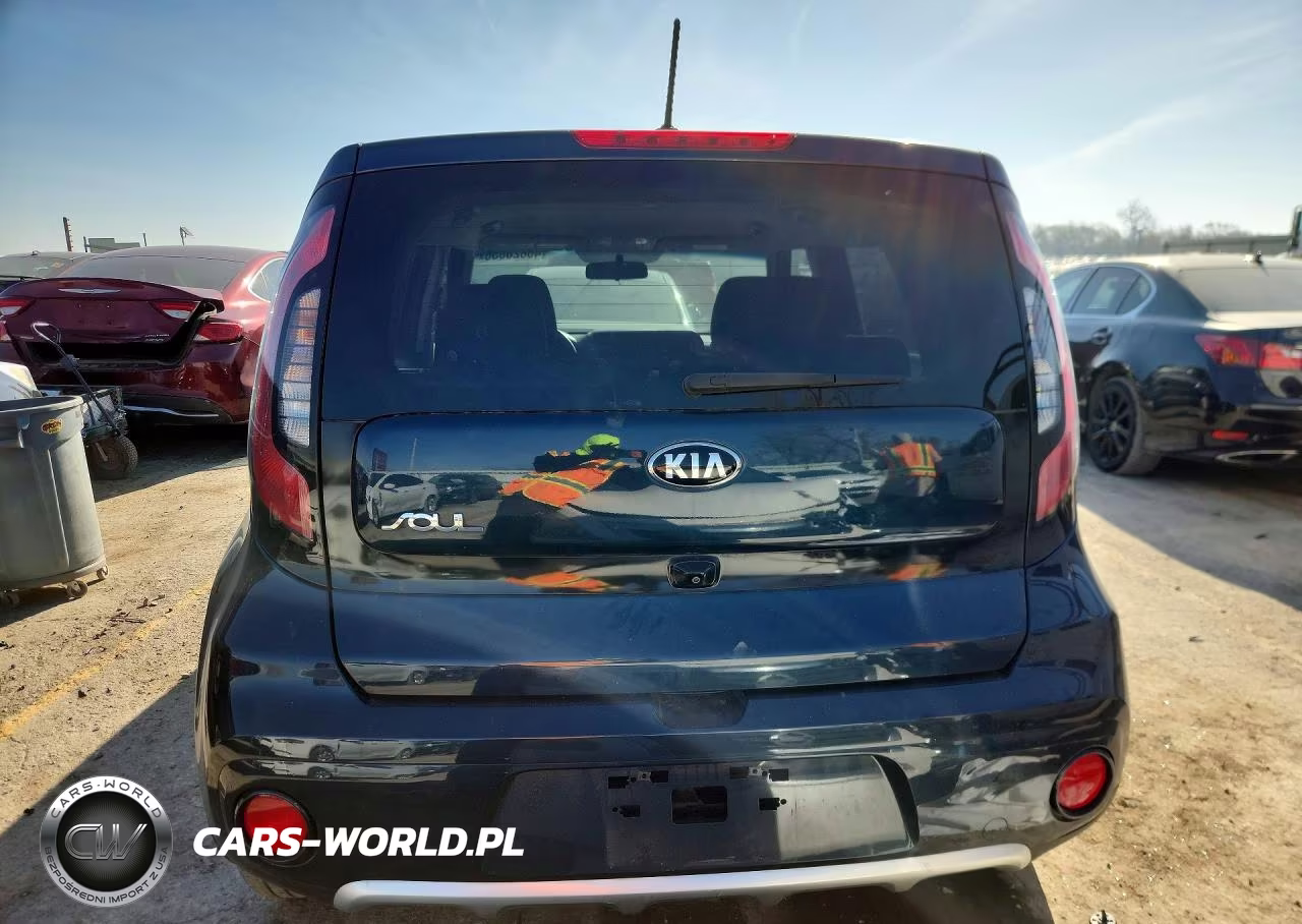 2018 Kia Soul + VIN:KNDJP3A55J7569107 - 6