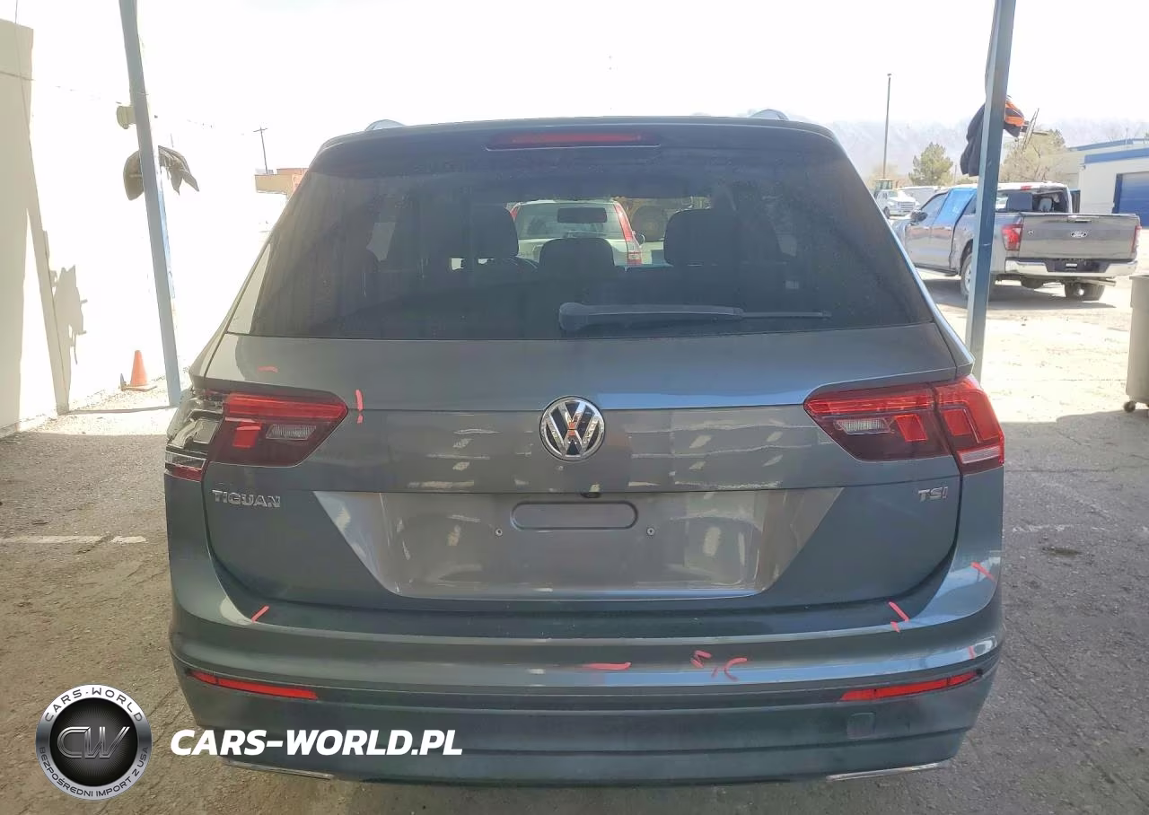 2018 Volkswagen Tiguan S VIN:3VV1B7AX0JM118925 - 6