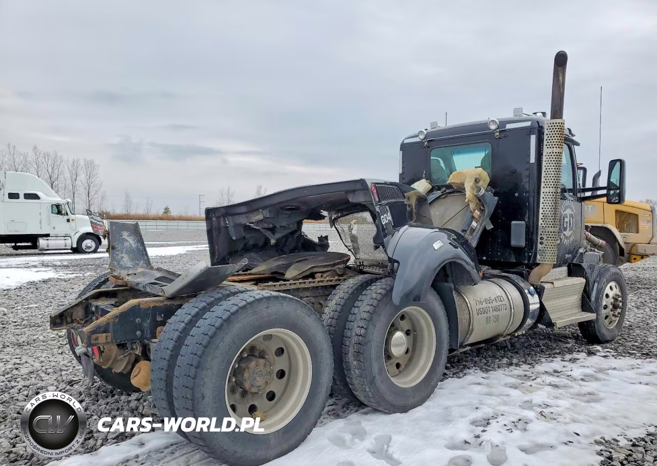 2017 Kenworth Construction T880 VIN:1XKZD40X9HJ173042 - 4