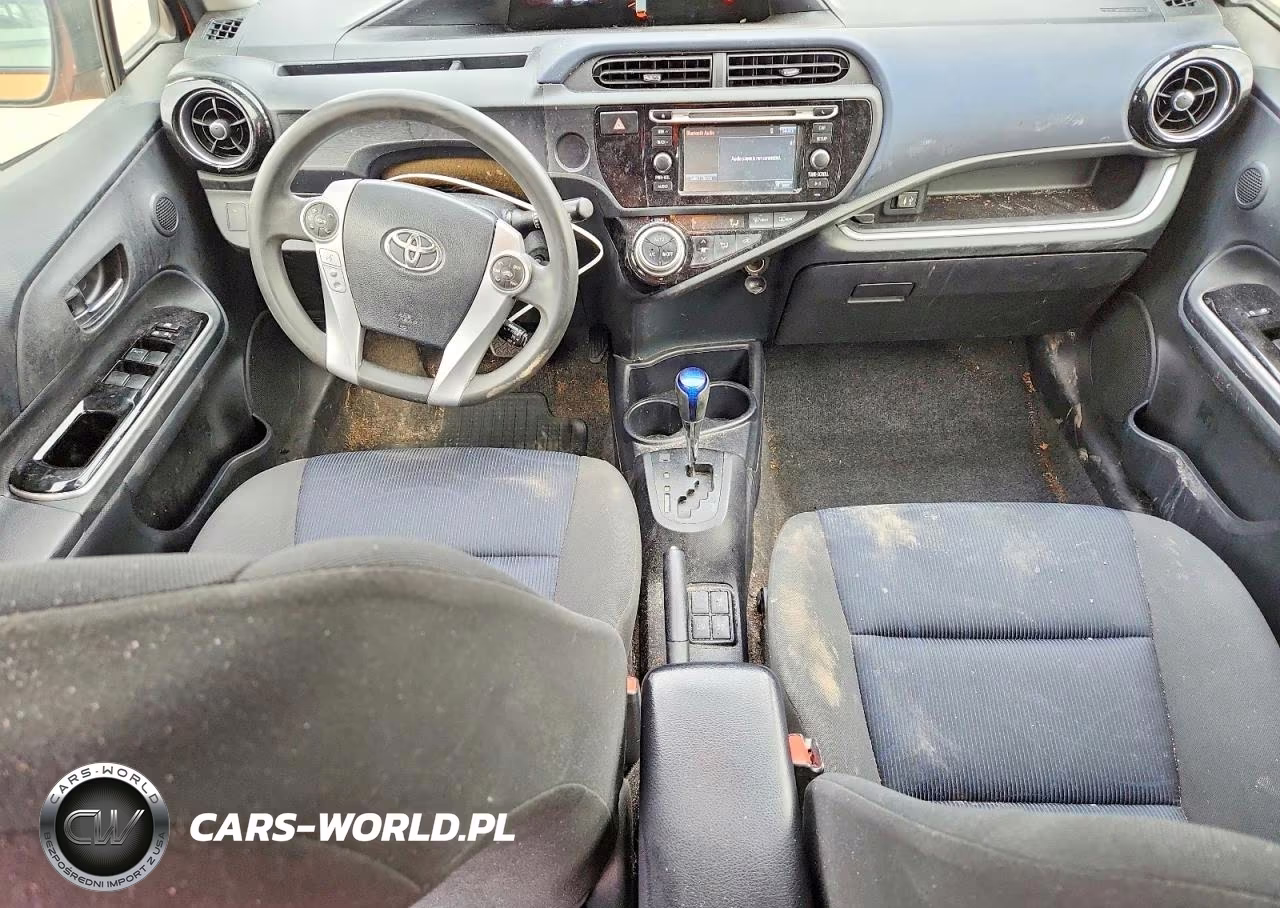 2015 Toyota Prius C Two VIN:JTDKDTB35F1090125 - 8