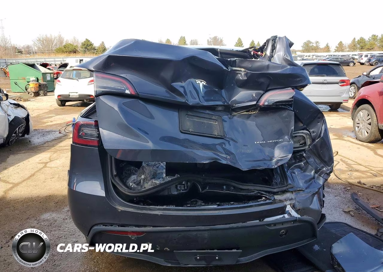 2023 Tesla Model Y VIN:7SAYGAEE9PF594272 - 6