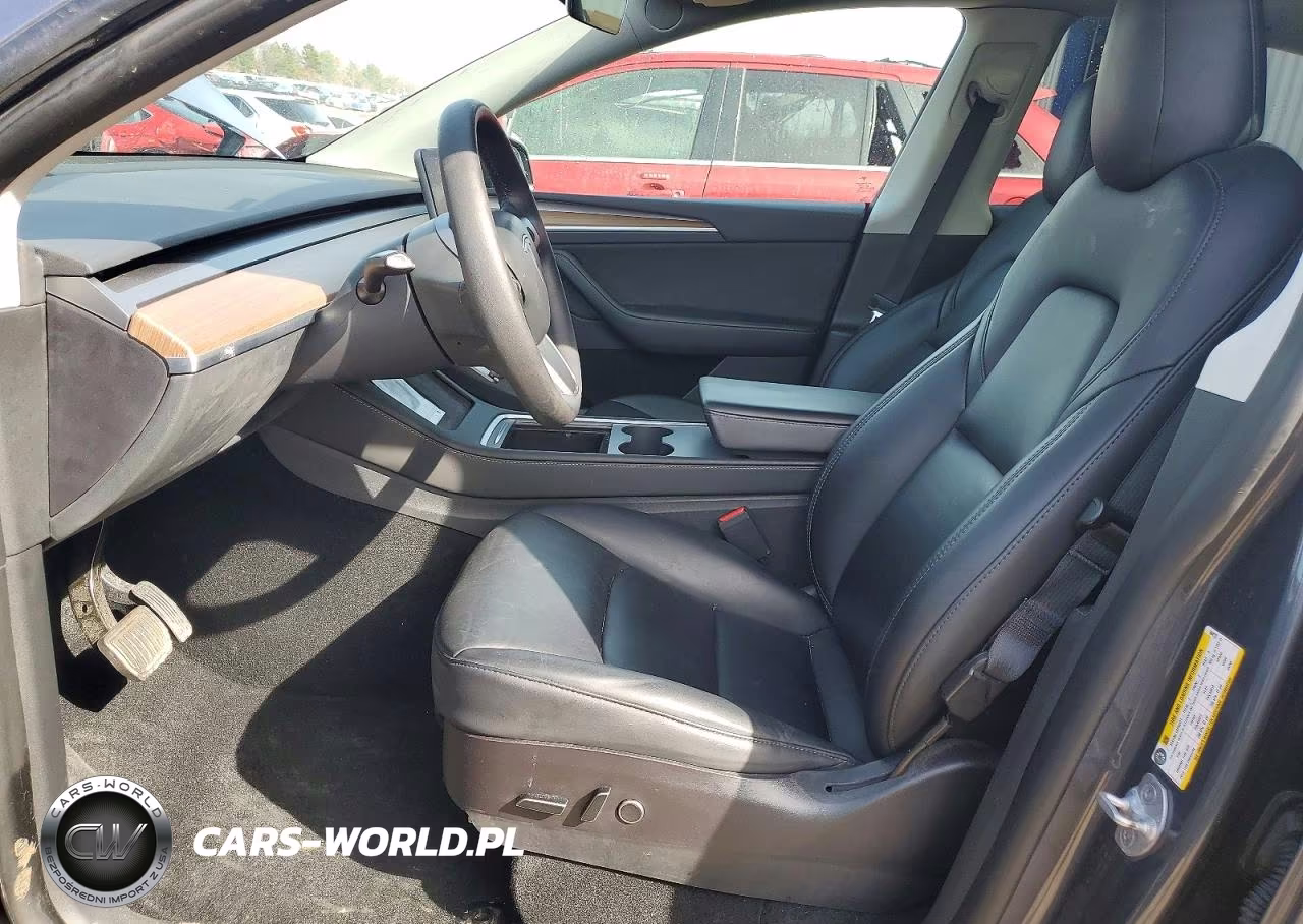 2023 Tesla Model Y VIN:7SAYGAEE9PF594272 - 7