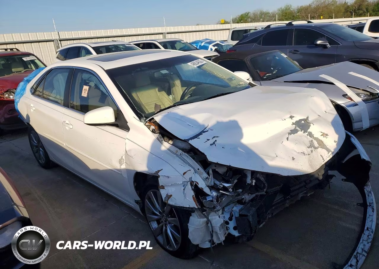 2015 Toyota Camry VIN:4T1BF1FK8FU937214 - 4