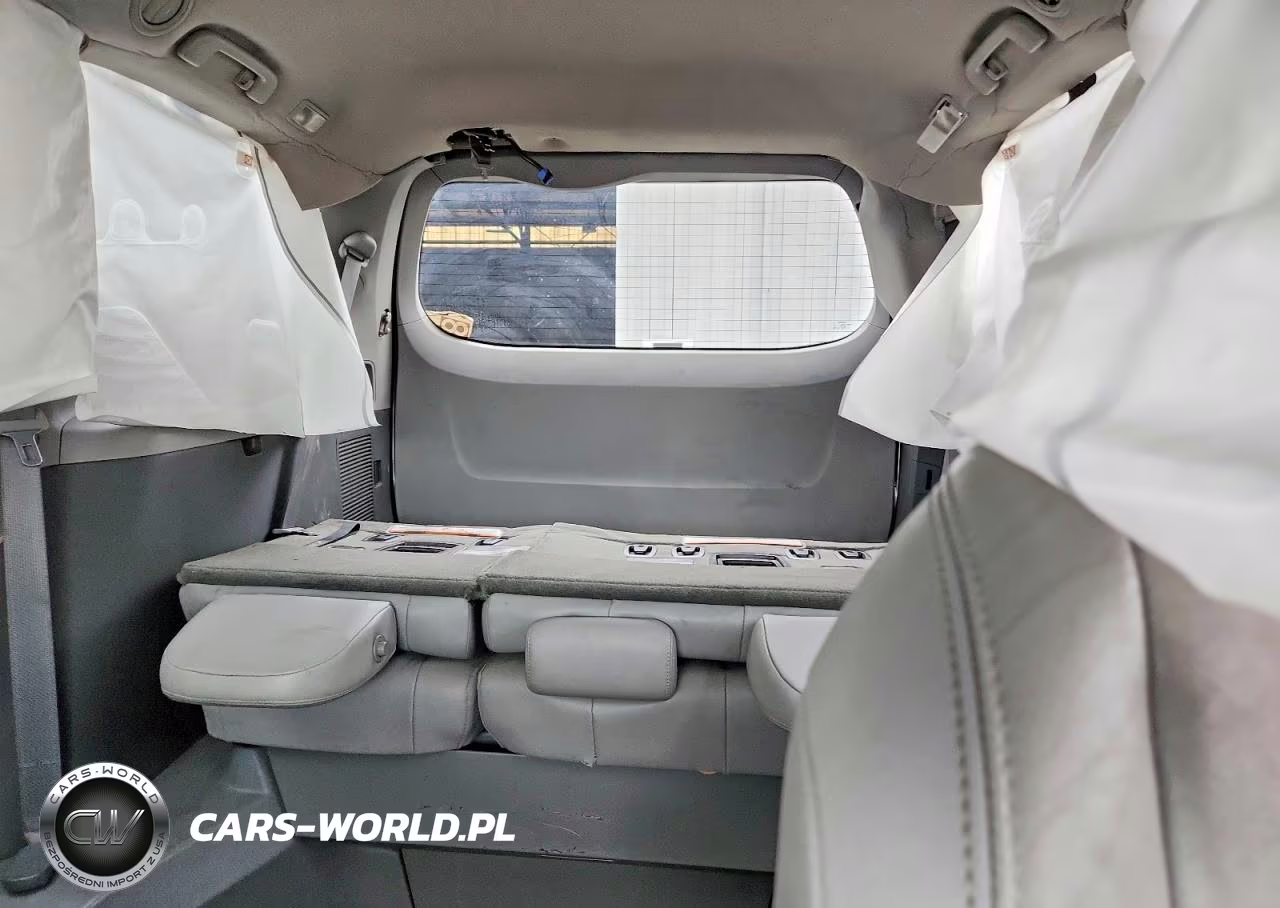 2018 Toyota Sienna Xle 8-Passenger VIN:5TDYZ3DC1JS910401 - 10