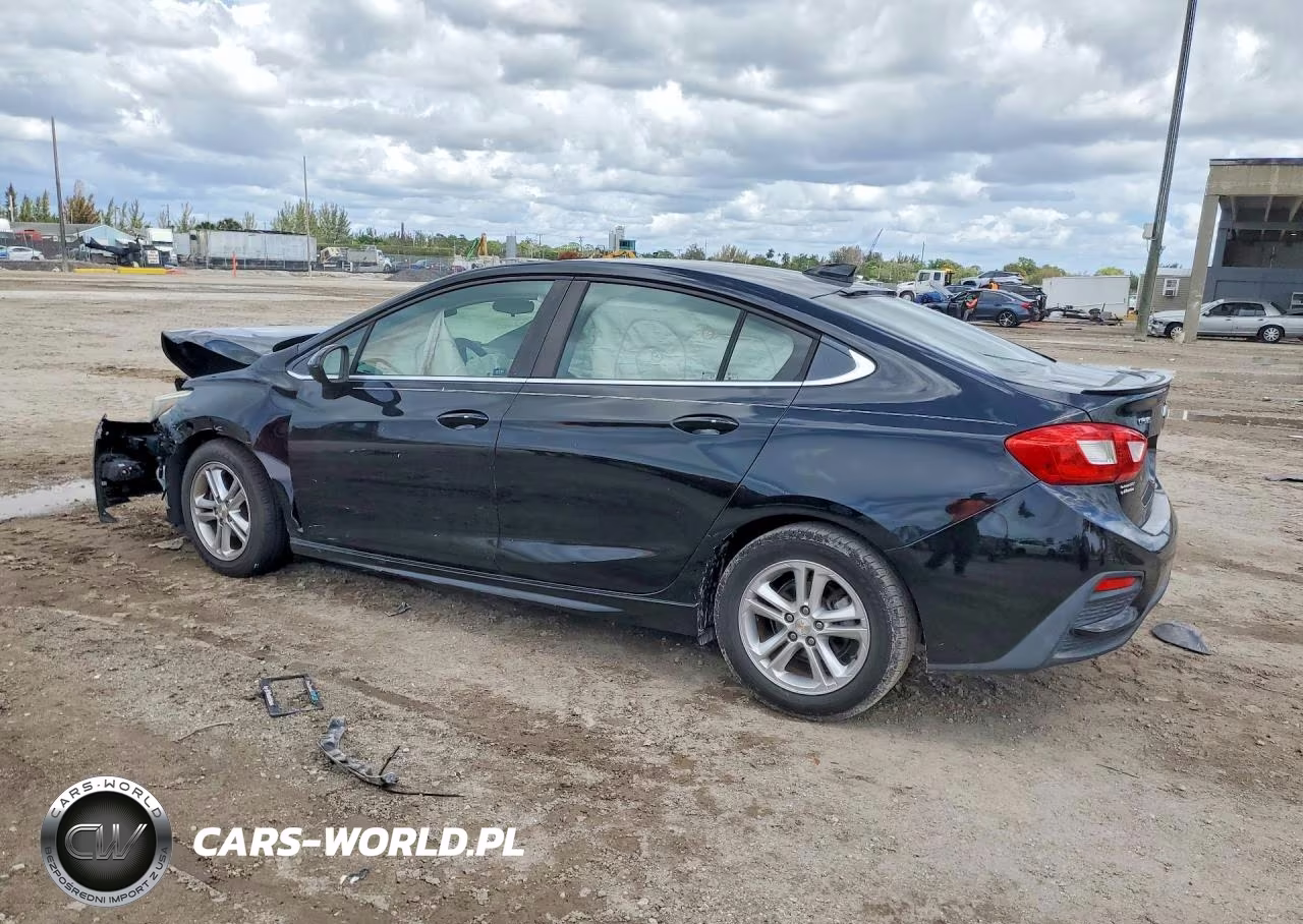 2017 Chevrolet Cruze Lt VIN:1G1BE5SM9H7181375 - 2