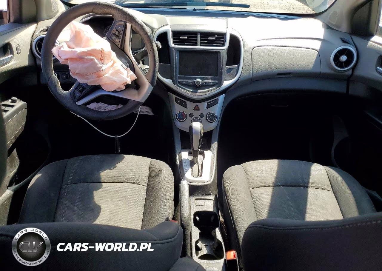2019 Chevrolet Sonic Lt VIN:1G1JD5SB0K4146259 - 8