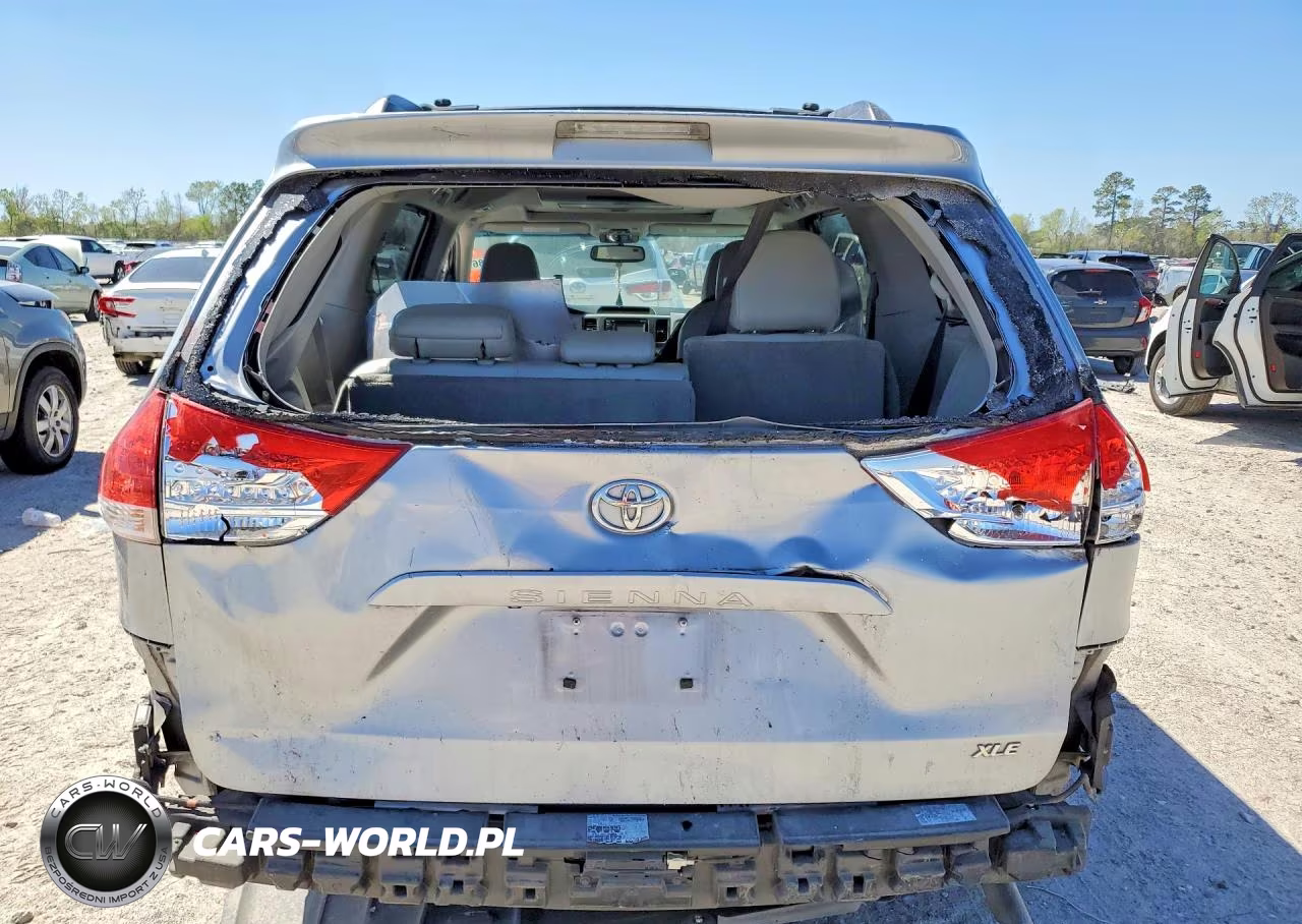 2013 Toyota Sienna Xle 8-Passenger VIN:5TDYK3DC9DS394118 - 6
